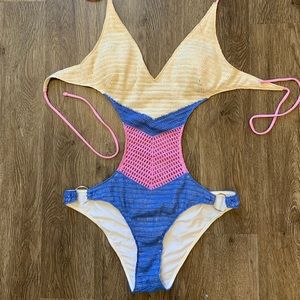 Victoria’s Secret monokini Sz M great condition